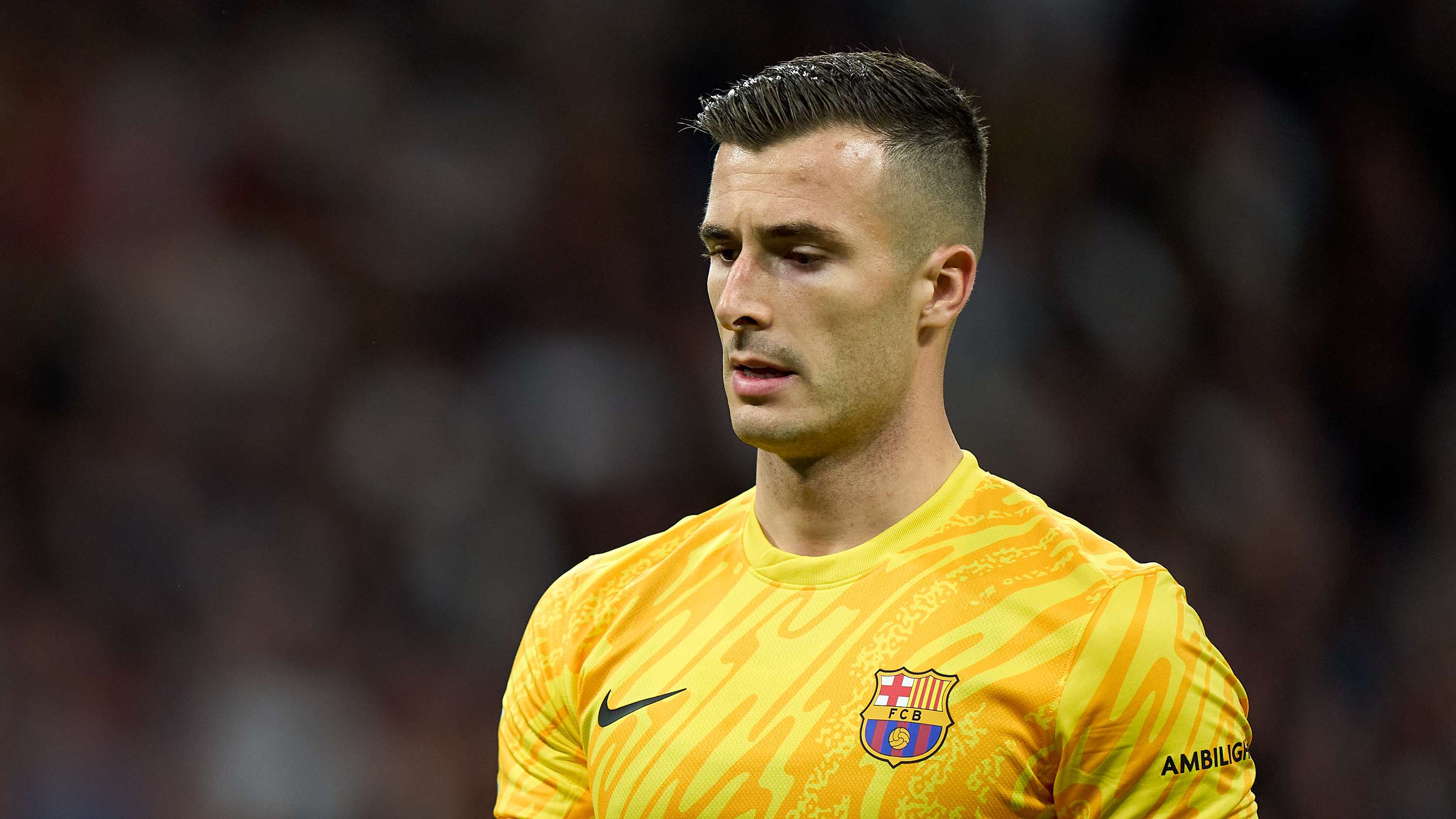 月參加對陣 月參加對陣